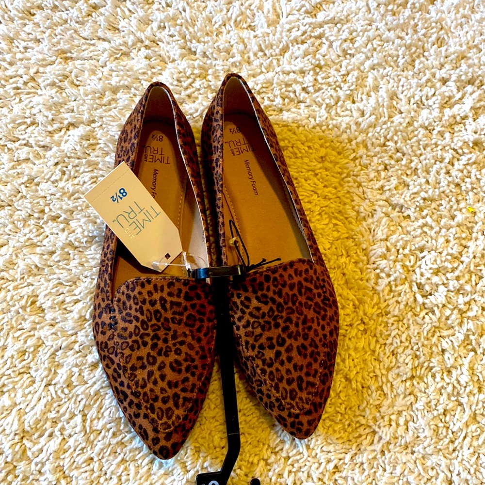 •cheetah loafers•